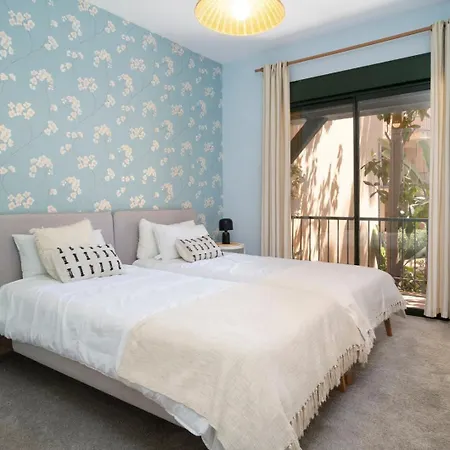 First-class Family Community. Chic Design King Bed * Estepona